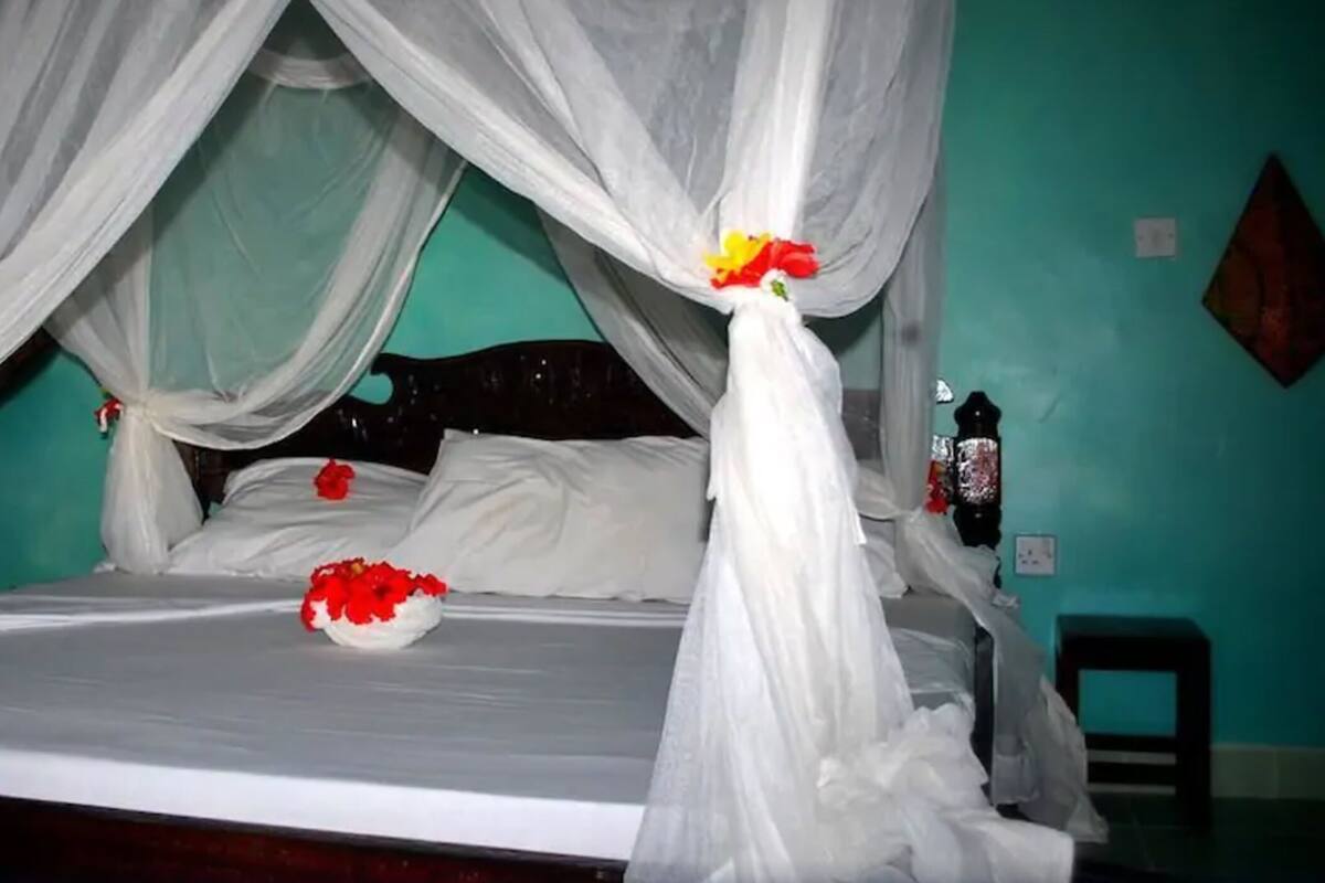 Double Room, Sea View | WiFi (surcharge), bed sheets