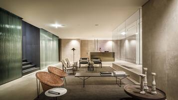 Couples treatment rooms, sauna, steam room, body treatments