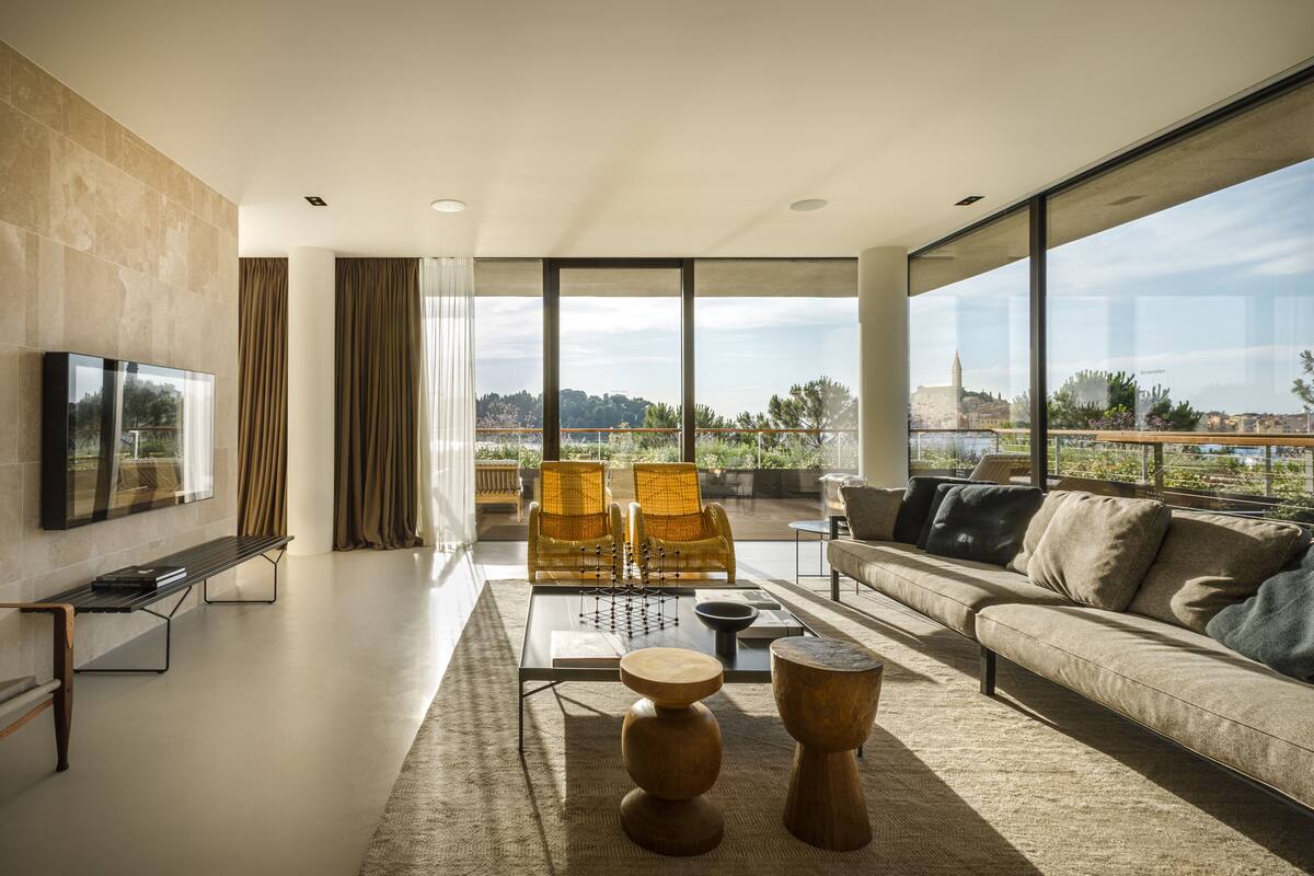 sunset signature suite | living room | 49-inch smart tv with satellite channels, tv