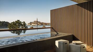 Deluxe Double Room, Sea View | Beach/ocean view