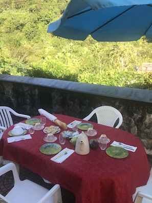 TĂ€gliches inbegriffenes kontinentales FrĂŒhstĂŒck