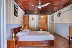 Comfort Double Room, 1 Double Bed, Non Smoking, Pool View | Blackout drapes, cribs/infant beds, bed sheets - L'Escale Royale (Salazie)