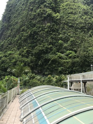 Comfort Double Room, 1 Double Bed, Non Smoking, Pool View | Blackout drapes, cribs/infant beds, bed sheets - L'Escale Royale (Salazie)