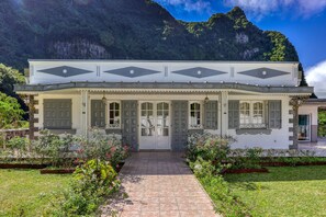 Front of property - L'Escale Royale (Salazie)