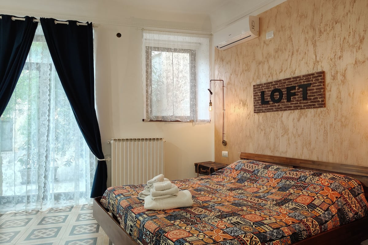 Ropa de cama de alta calidad, cubrecamas y minibar