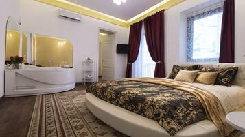 Royal Suite, Courtyard View | Premium bedding, down comforters, minibar, desk