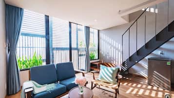 Deluxe Duplex, City View | In-room safe, desk, soundproofing, free WiFi