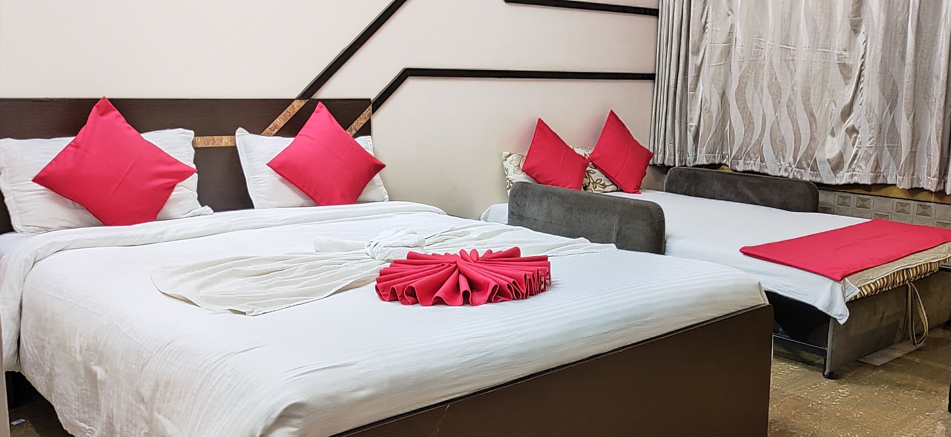 Super Deluxe Room | In-room safe, free WiFi, bed sheets