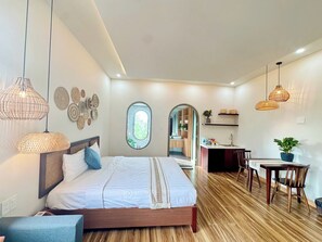 Deluxe Studio, Non Smoking, Bathtub | Minibar, desk, blackout curtains, iron/ironing board - Anriva Hoi An (Da Nang)