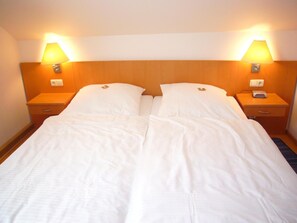In-room safe, desk, blackout drapes, soundproofing