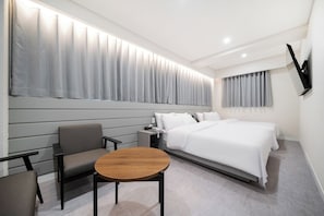 Family Room, 2 Queen Beds, Non-Smoking, City View, No Parking, Check-in after 8 PM