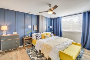 2 bedrooms, iron/ironing board, internet, bed sheets