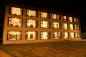 Exterior - Hotel Royal Orbit (Jaoli)