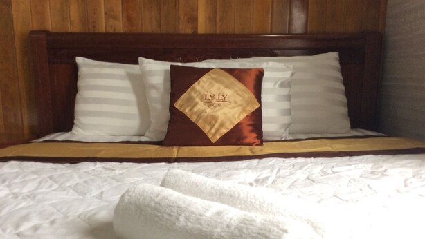 Minibar, desk, free rollaway beds, free WiFi - Ly Ly Hotel (Quy Nhon Nam)