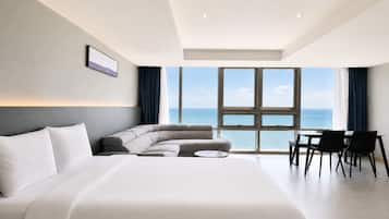 Minibar, blackout drapes, soundproofing, free WiFi