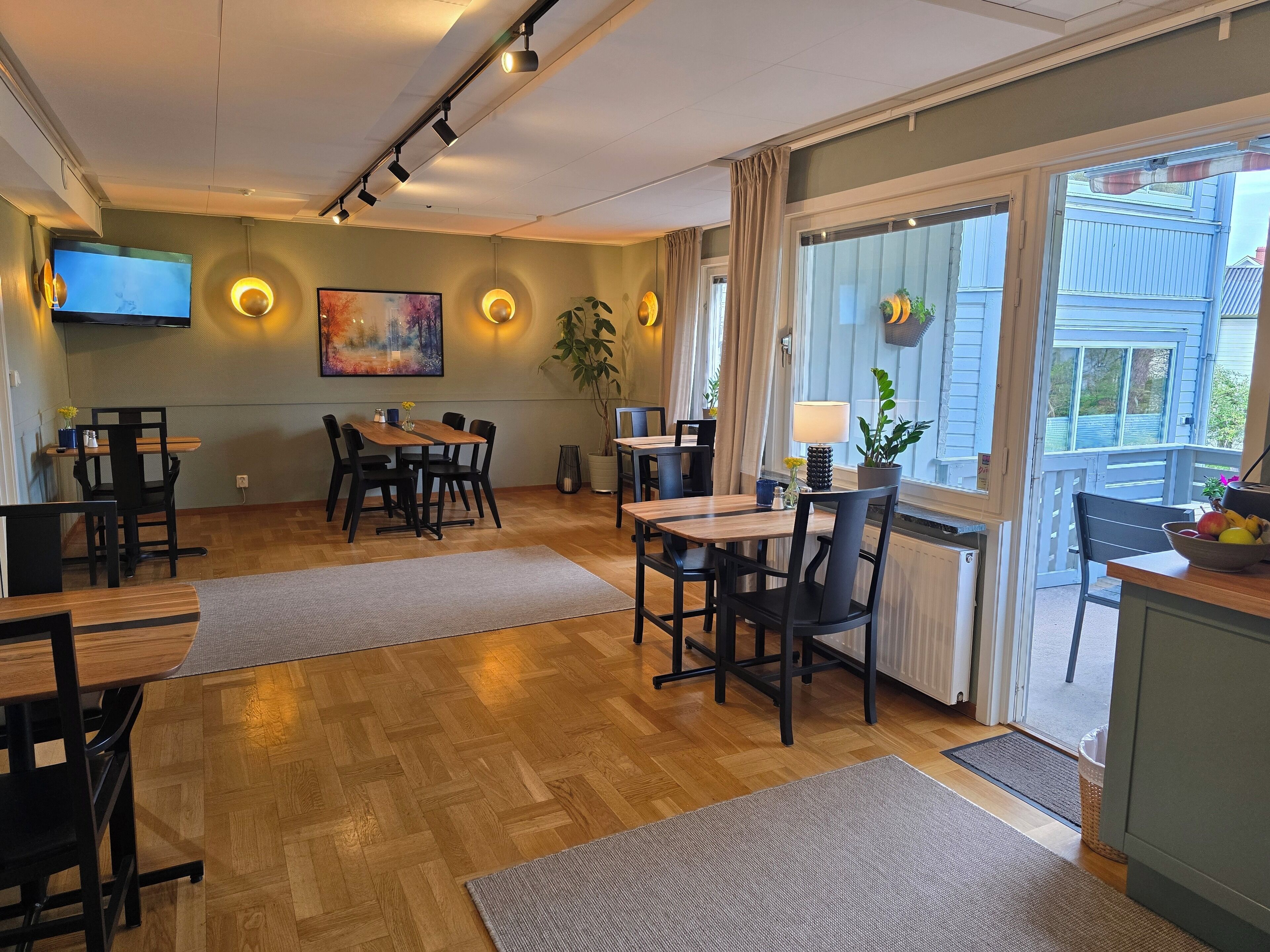 Tägliches inbegriffenes großes Frühstück