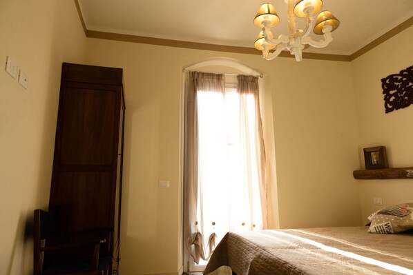 Free WiFi, bed sheets - La corte dei tre (Torre del Lago Puccini)