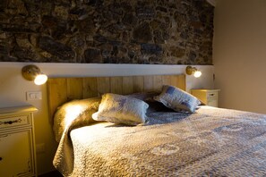Free WiFi, bed sheets - La corte dei tre (Torre del Lago Puccini)