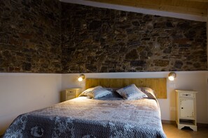 Free WiFi, bed sheets - La corte dei tre (Torre del Lago Puccini)