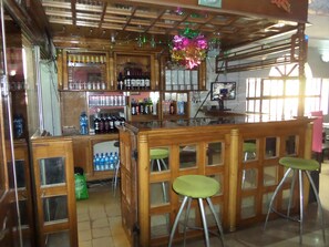 Bar (on property) - Megsplace Inn (Lagos)
