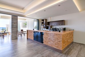 Quầy tiếp tân