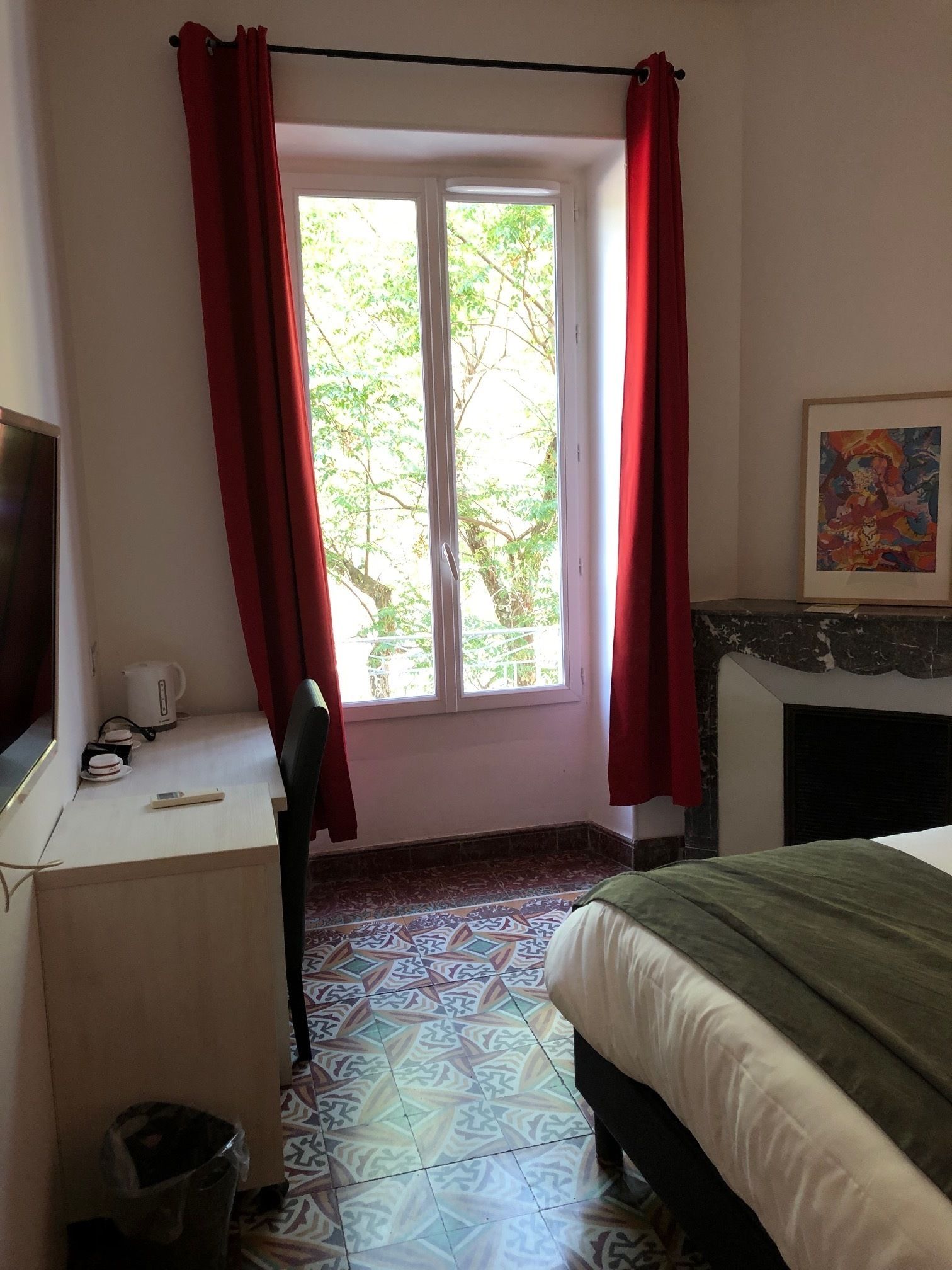double room | individually decorated, individually furnished, desk, blackout curtains