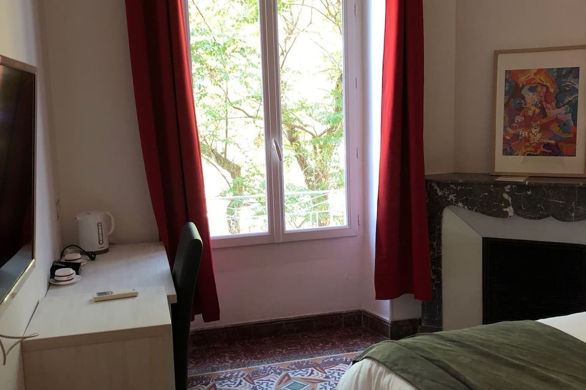 double room | individually decorated, individually furnished, desk, blackout curtains