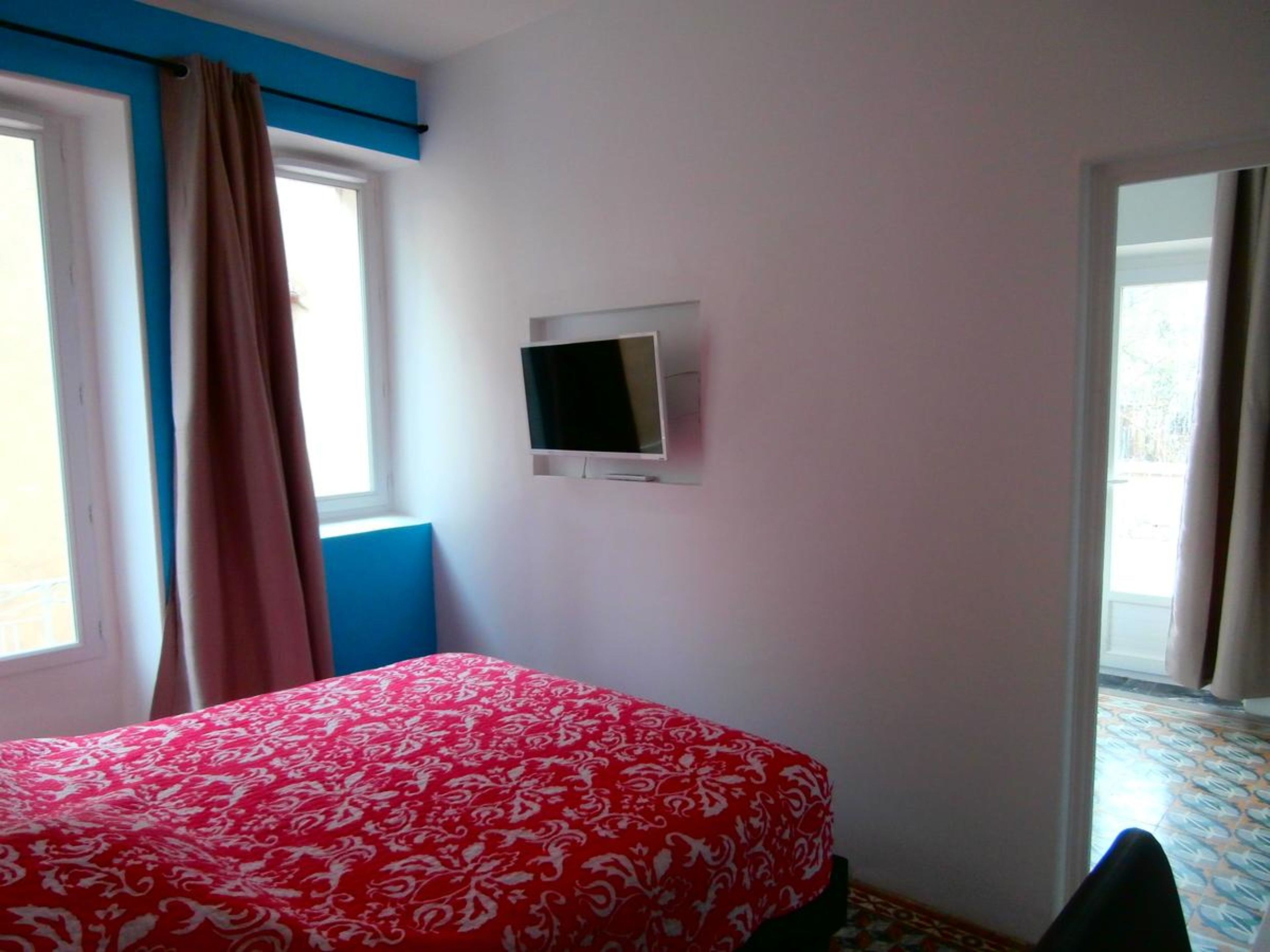 individually decorated, individually furnished, desk, blackout curtains