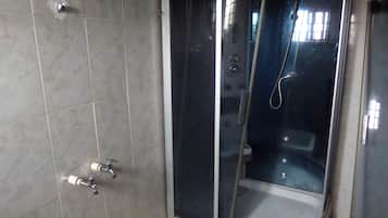 Shower dan handuk