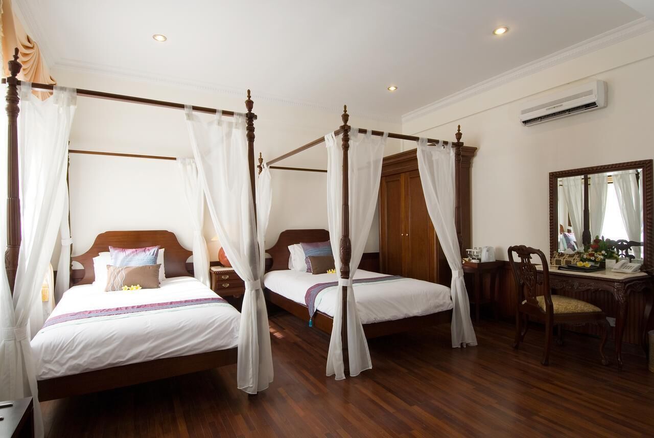 2 BR Wooden Furnished Villa with Jimbaran Bay View Near GWK Cultural Park