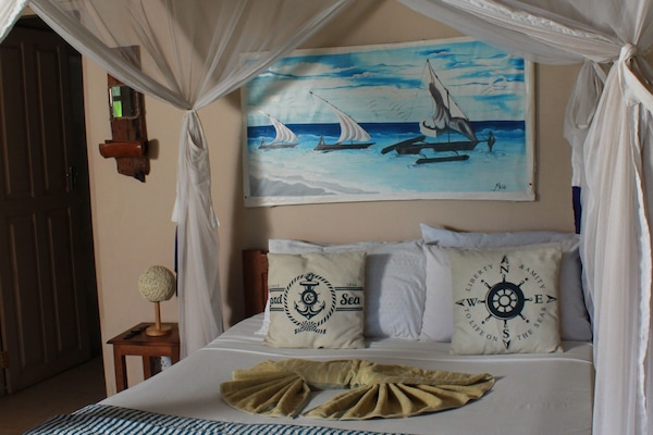 Phòng đôi Tiêu chuẩn | Bộ đồ giường cao cấp, két bảo mật tại phòng, màn/rèm cản sáng