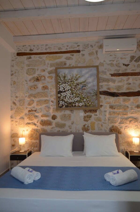 Iron/ironing board, free WiFi, bed sheets - Renato Apartment in the heart of Rethymno Old Town (Rethymno)