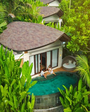 In-room safe, blackout curtains, soundproofing, free WiFi - TanaDewa Resort Ubud Bali By Cross Collection (Ubud)