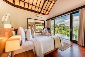 Courtyard Villa | Minibar, in-room safe, desk, blackout drapes - tanadewa Resort Ubud Bali By Cross Collection (Ubud)