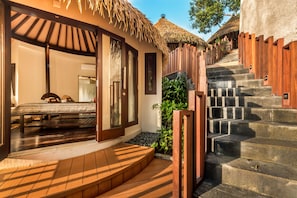 Couples treatment room(s), body treatments, aromatherapy, body wraps