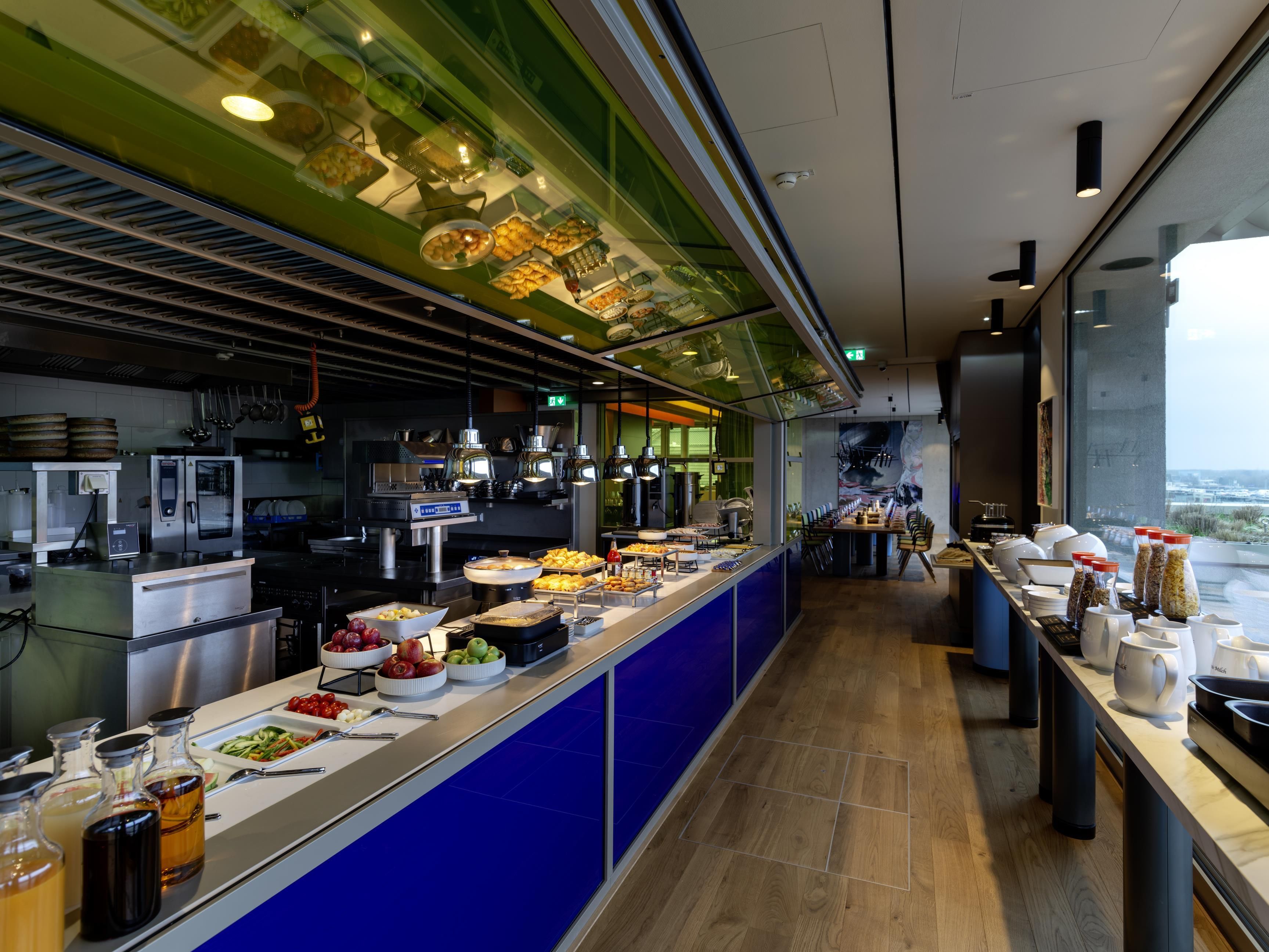 Daily buffet breakfast for a fee