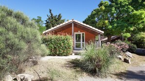 Unclassified image, 3 of 38, button - Chalet in Provence with Shady Pine Retreat (Carnoux En Provence)