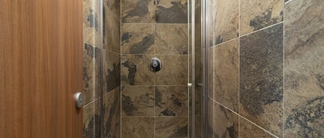 Single Room, Female Only, Shared Bathroom | Bathroom | Towels