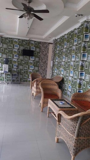 Lobby sitting area - Wisma Jasmine Syariah (Palembang)