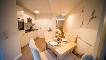 公寓, 1 間臥室, 露台 | 房內用餐