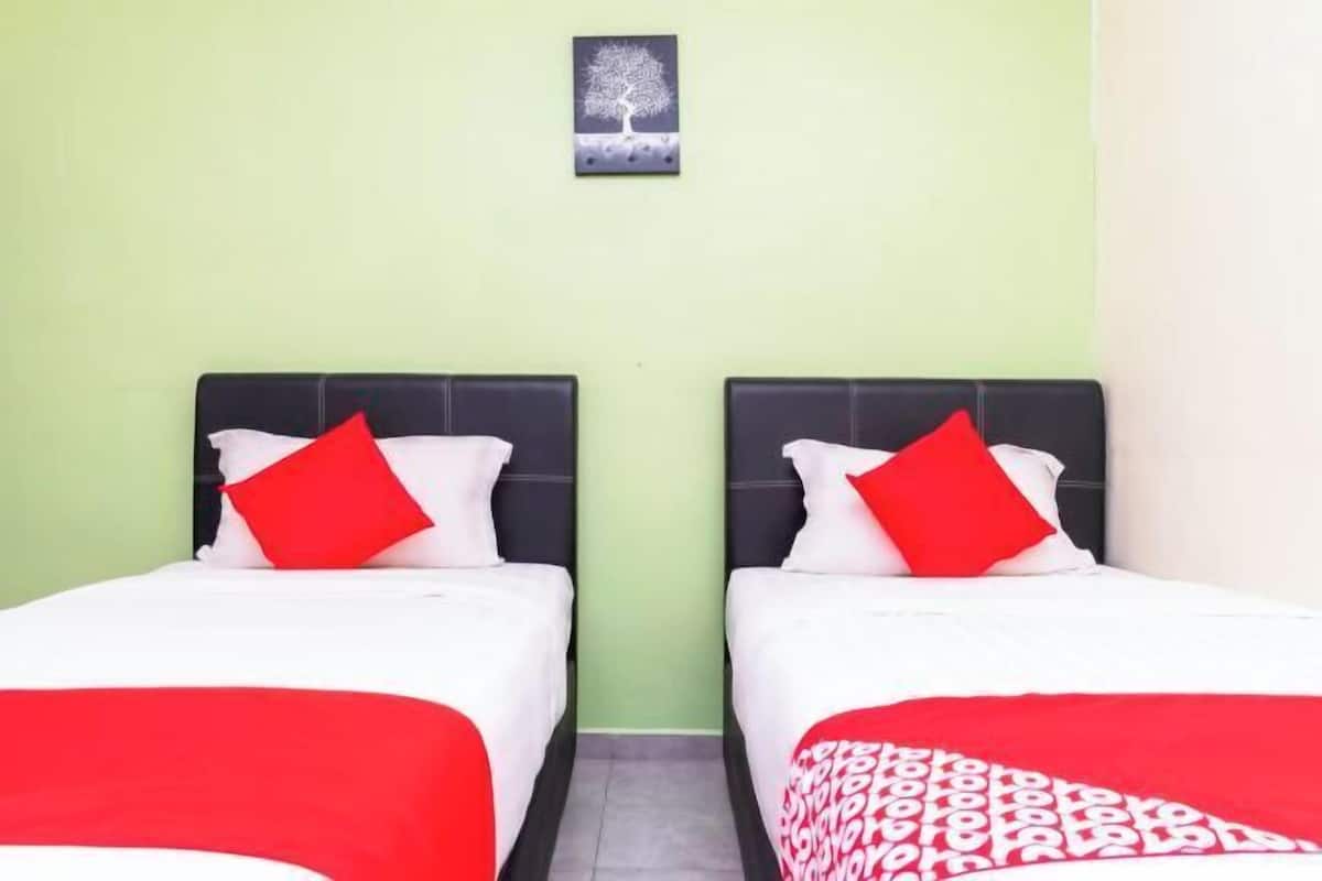 Desk, iron/ironing board, free WiFi, bed sheets