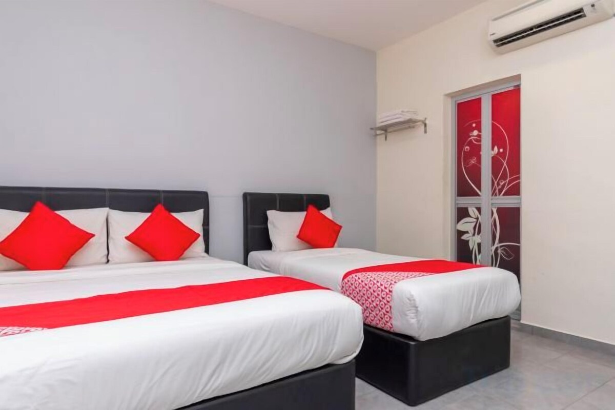 Deluxe Triple Room