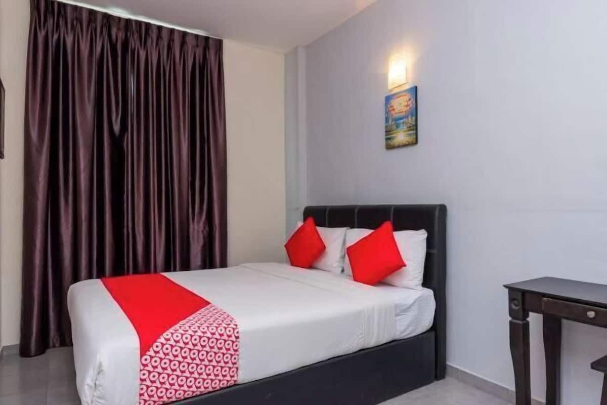 Desk, iron/ironing board, free WiFi, bed sheets
