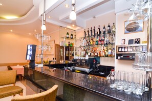 Bar (on property) - Hotel Altyn Dala (Astana)