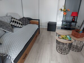 1 chambre, fer et planche Ă repasser, lit parapluie, Wi-Fi gratuit