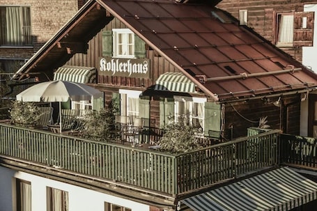 Fassade der Unterkunft. Almhütte & Skihütte Kohlerhaus