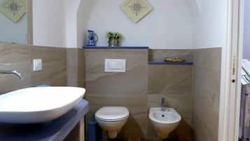 Double Room (Azzurra) | Bathroom | Free toiletries, hair dryer, slippers, bidet
