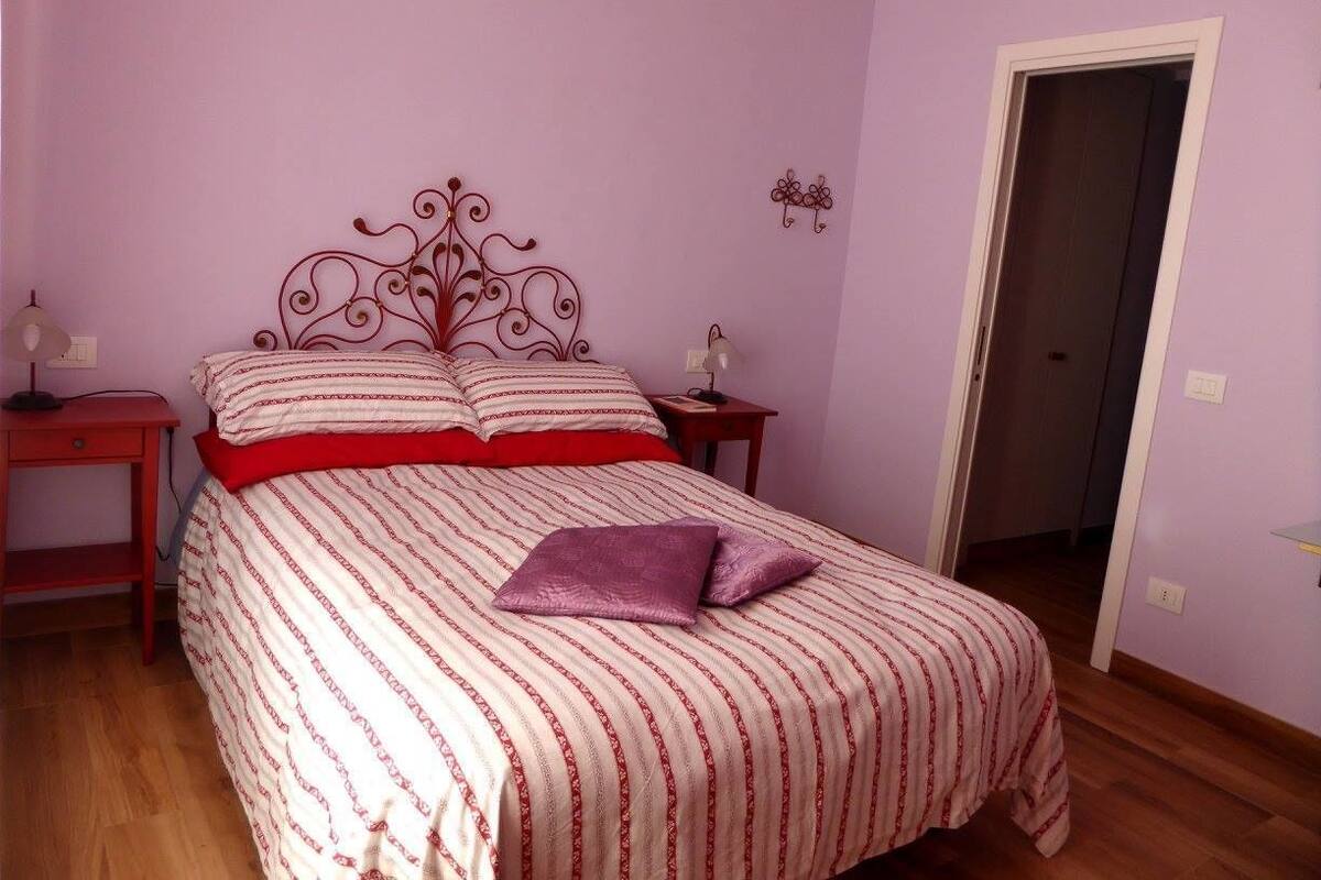 Economy Room (Malva) | In-room safe, desk, iron/ironing board (on request), WiFi (free)