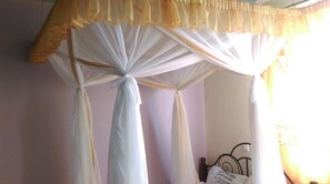 Family Room | Premium bedding, individually decorated, desk, laptop workspace - Covent Hills Hotel (Machakos)