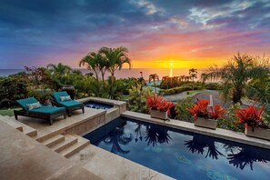 Pool - 🏖️AC | Captivating Sunsets | Magnificent Ocean View | Private Pool (Kailua Kona)